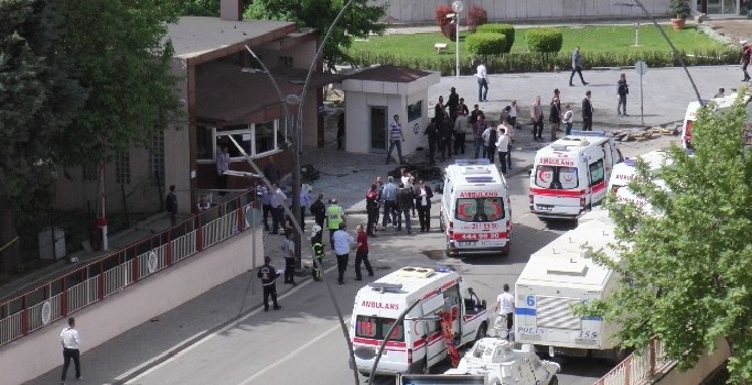 Gaziantep Emniyet Müdürlüğü Önünde Patlama