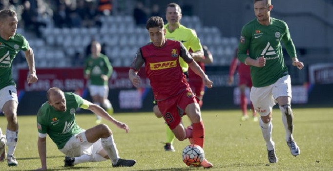 Tuncay Şanlı, Ümit Milli futbolcu Emre Mor'u tribünden takip etti