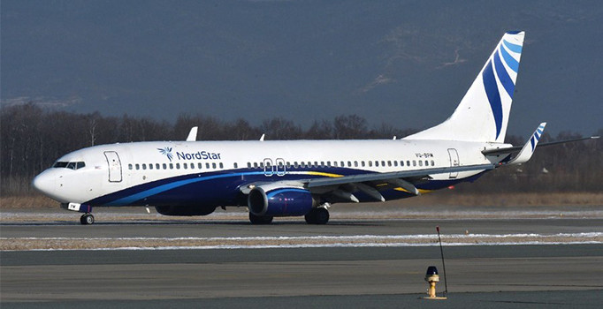 Havada panik : 173 kişilik uçağın camı çatladı