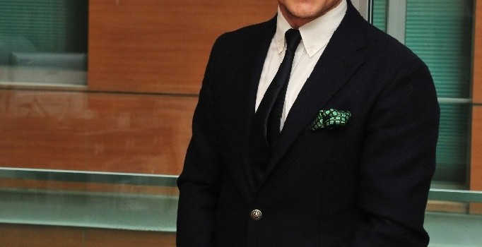 “Yaşlı ve yorgun görünüme; elveda”