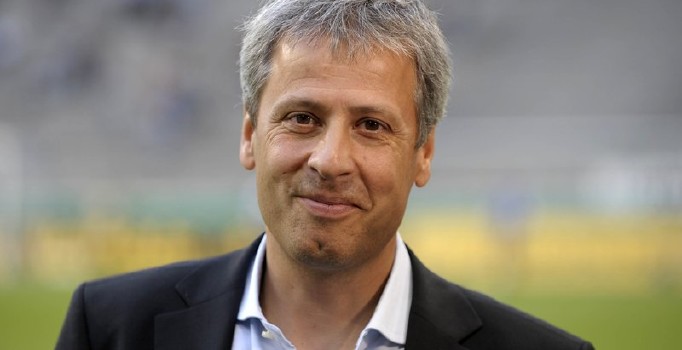 Galatasaray İsviçrel iteknik adam Lucien Favre ile temaslarını sürdürüyor
