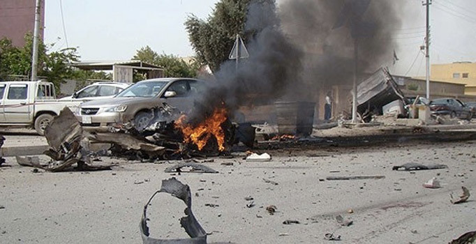Irak'ta bomba yüklü iki araçla saldırı: 32 kişi öldü 75 yaralı