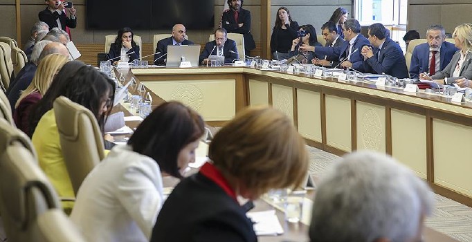 Sağlık alanında düzenlemeler içeren teklifin 5. maddesi kabul edildi