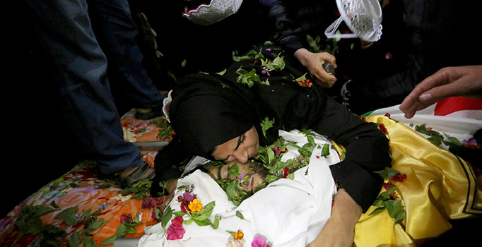 İsrail işgal askerleri Gazze'de 1 Filistinli'yi şehit etti