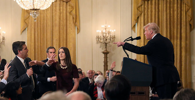 Trump canlı yayında gazeteci azarladı: Kaba ve berbatsın
