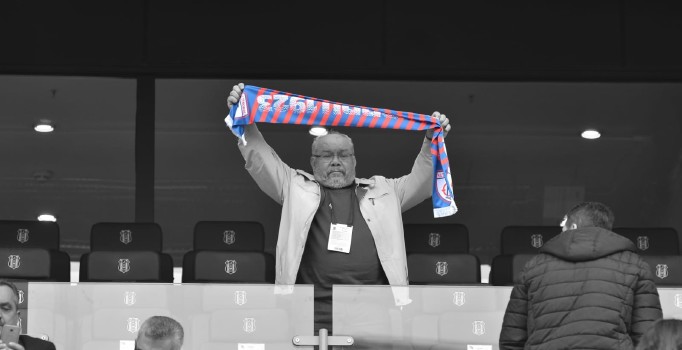 Ünlü doktor Salih Mertan, intihar etti