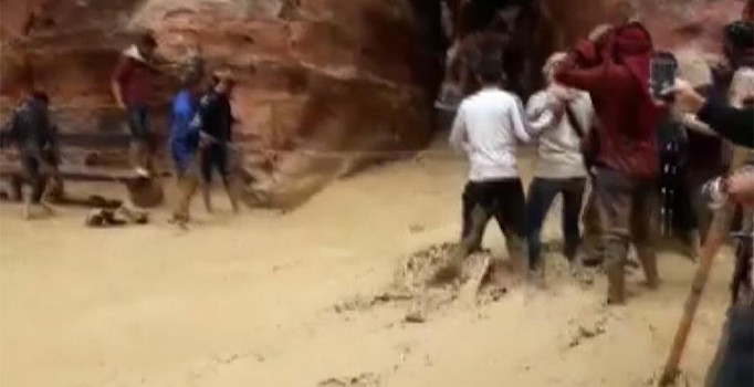 Ürdün'de sel felaketi: 11 ölü