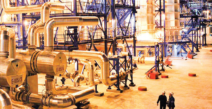 Petrol 70 doların altında indirim yeni yılı bekliyor