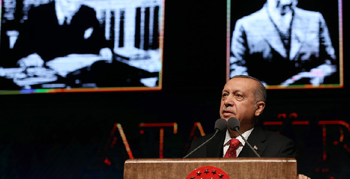 Erdoğan: Ödül koyanlar, arkadan iş çeviriyor