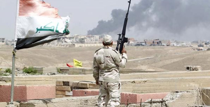 Irak Başbakanı Tikrit'te IŞİD'e karşı zafer ilan etti