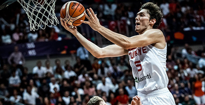 Cavaliers, Cedi Osman'ın 18 sayı attığı maçta Hornets'i yendi