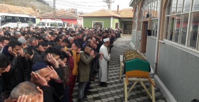 YouTuber Emre Özkan, son yolculuğa uğurlandı