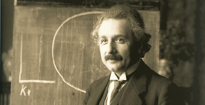 Einstein'ın mektubu 40 bin dolardan satıldı