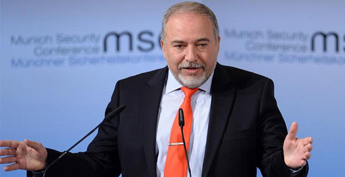 Son dakika! İsrail Savunma Bakanı istifa etti