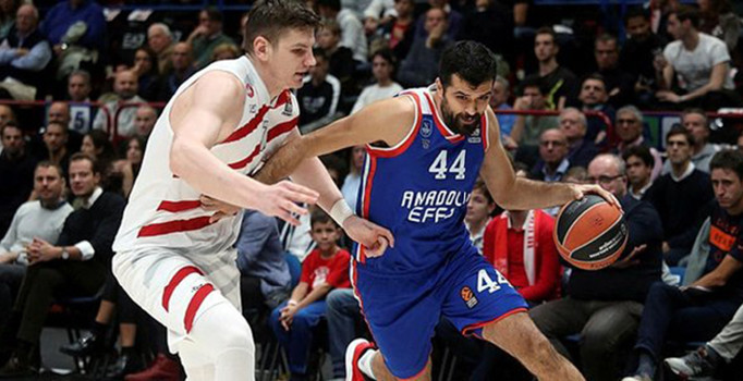 Anadolu Efes galibiyete odaklandı