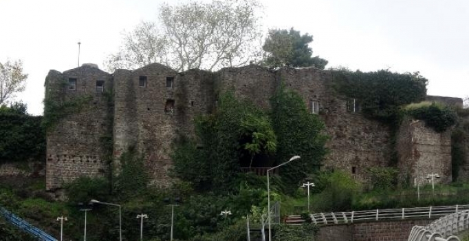 Üçüncüzade Ömer Paşa'nın torunları, Trabzon'daki kaleyi istiyor
