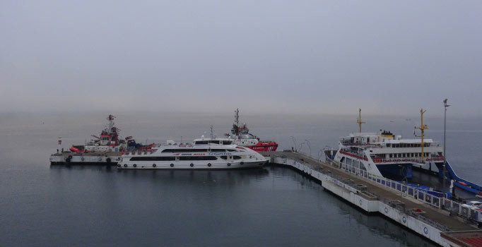 Kuzey Ege'de feribot seferlerine fırtına engeli