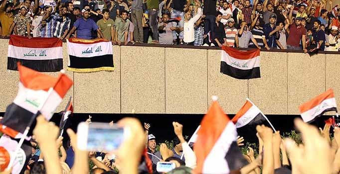 Irak'ta Sadr yanlısı göstericiler Yeşil Bölge'den çekildi