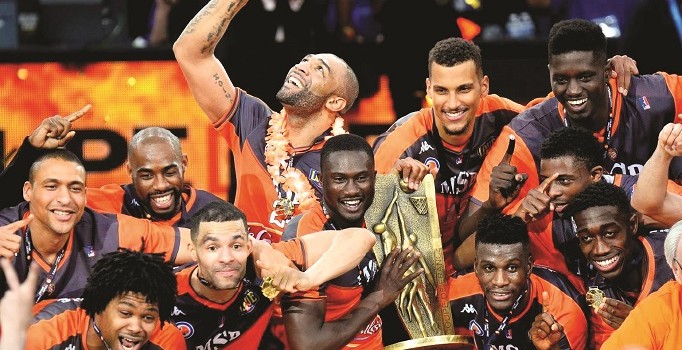 Erman Kunter'in çalıştırdığı Le Mans Fransa Kupası'nda şampiyon oldu