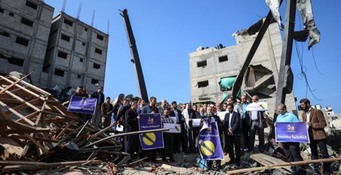 İsrail'in yıktığı Aksa televizyonundan yardım çağrısı