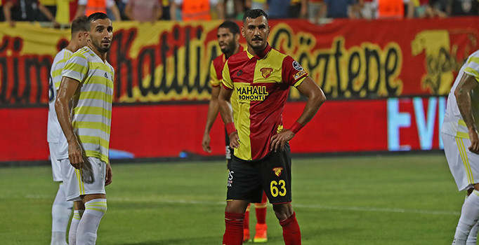 Göztepe’de Deniz Kadah sevinci