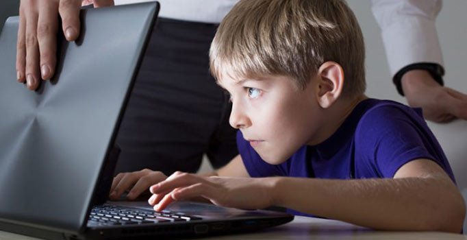 Çocuklarda internet bağımlılığına dikkat!