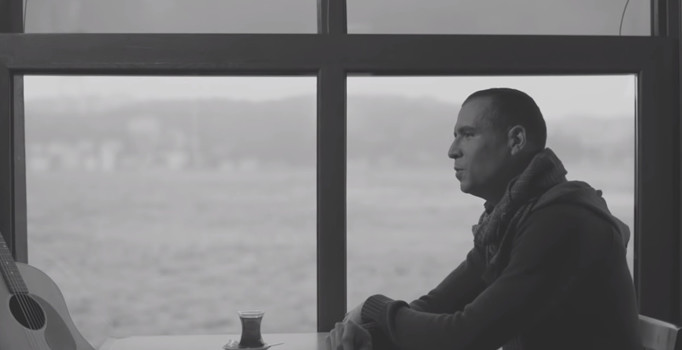 İlhan Şeşen’in oğlu Eser Yenenler Show'a katıldı