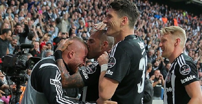 Sinan Vardar'dan flaş iddia: Mario Gomez Beşiktaş'tan ayrılacak