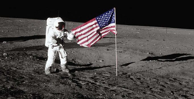 Rusya, ABD'nin Ay'a gidip gitmediğini doğrulayacak