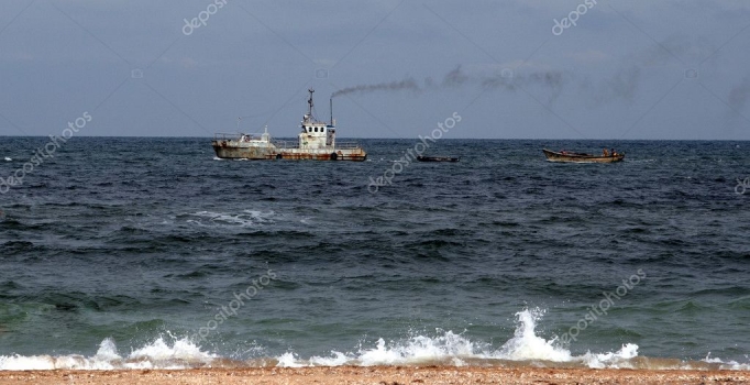 Rusya Azak Denizi’ne geçişi kapattı