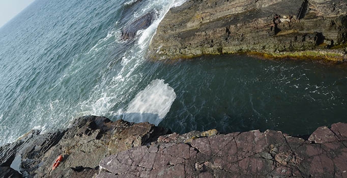 Üniversiteli genci kurtarmak isterken kendisi de boğuldu