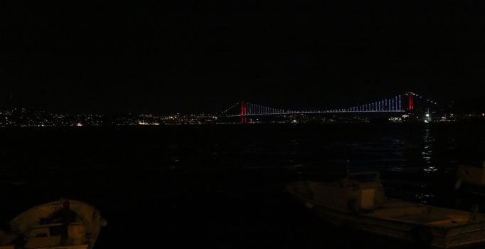 Son dakika! İstanbul Boğazı 'orkoz' nedeniyle gemi geçişine kapatıldı