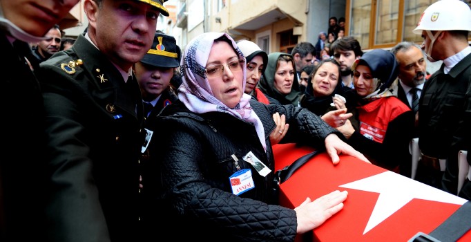 Sancaktepe'de düşen helikopterdeki şehitlere acı veda