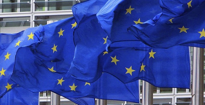 AB: Türkiye'yle sığınmacı anlaşmasına bağlıyız