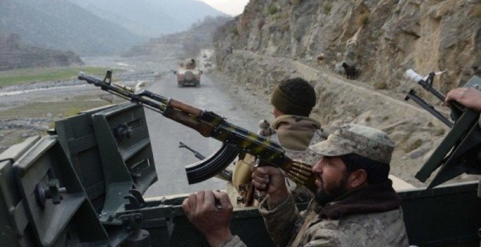 Son dakika! Afgan güçleri ve Taliban arasında çatışma: 46 ölü