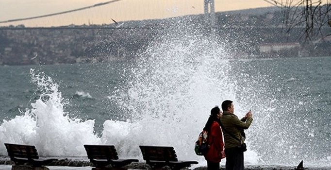 İstanbul Boğazı neden kapatıldı?