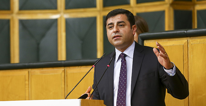 Selahattin Demirtaş'tan PKK'ya çağrı: Diyarbakır saldırısı için özür dileyin