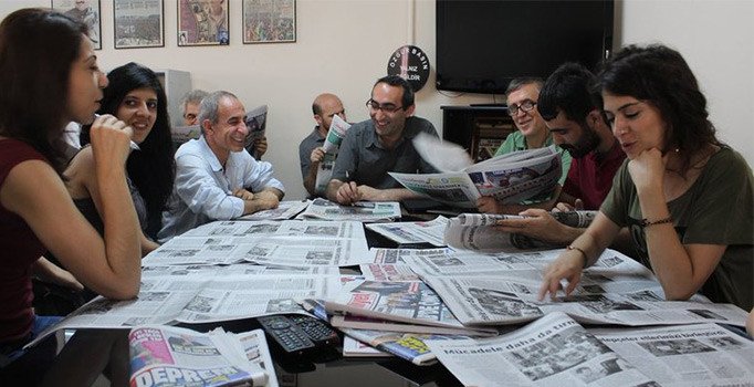 Nöbetçi Genel Yayın Yönetmenliği davası: Gazetecilere verilen hapis cezaları onandı