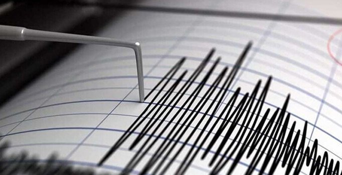Deprem olacak dedi 16 saat sonra Marmara sallandı