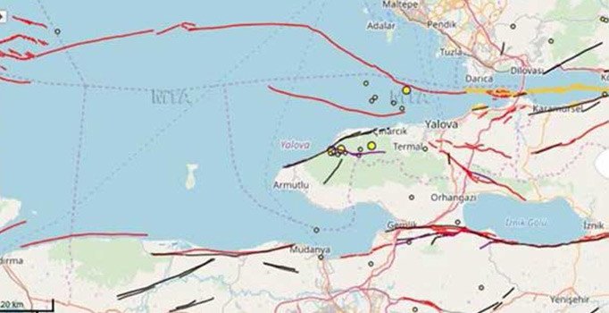 Deprem uzamanı uyardıktan 16 saat sonra Yalova sallandı