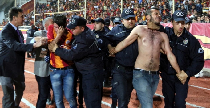 Sivas’ta tribünler karıştı