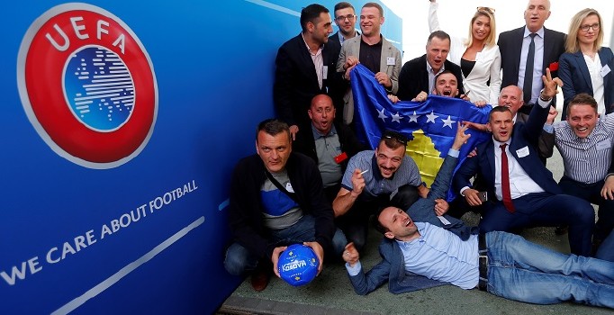 UEFA'ya kabul edilen Kosova'ya bir tebrik de TFF'den geldi