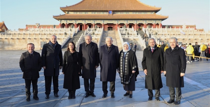 Binali Yıldırım 'Yasak Şehir'i gezdi