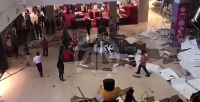 Malezya'da AVM'de patlama: Ölü ve yaralılar avr