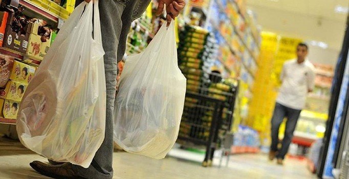 Bir yılda 5 trilyon plastik poşet tüketildi