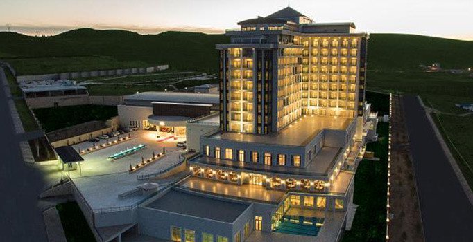 FETÖ'den tutuklanan işadamının oteli icradan satışta