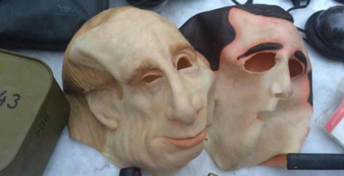 Putin maskesi takıp Türkleri soydular
