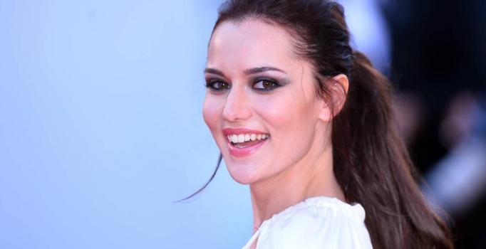 Fahriye Evcen'in yerini Aslı Enver kaptı