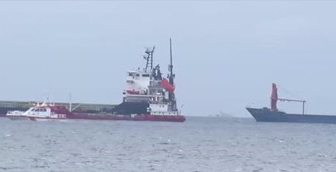 Kuzey Ege Denizi'nde iki gemi çarpıştı