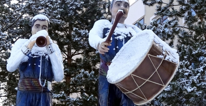 Erzurum ve Kars, beyaza büründü